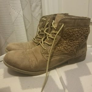 Size 11 brown lace boots